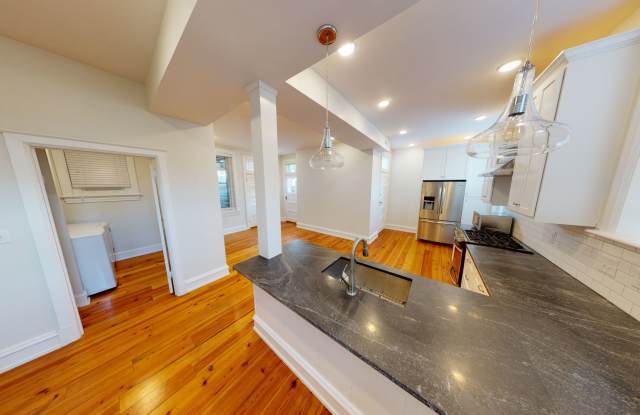 2215 Monument Ave photos photos