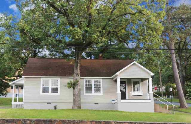 4000 Woodlawn "A" - 4000 Woodlawn Drive, Little Rock, AR 72205 4000 Woodlawn "A" - 4000 Woodlawn Drive, Little Rock, AR 72205