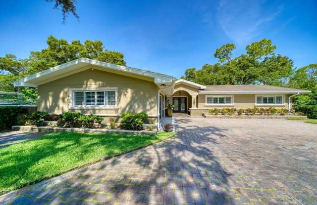 1666 ROBIN HOOD LANE photos photos