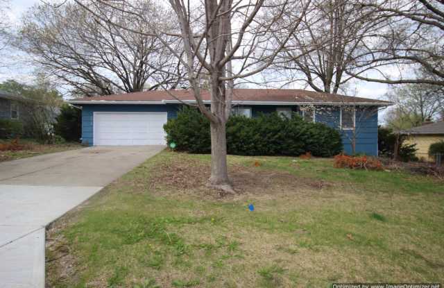 12212 E 53rd St - 12212 E 53rd St, Kansas City, MO 64133