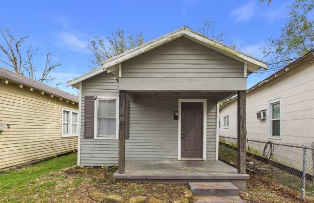 1 Bed, 1 Bath Cottage Near UL! photos photos