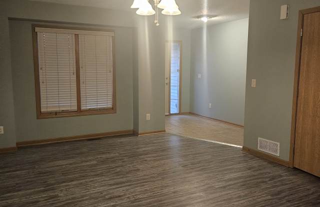 6125 Meacham Drive Gallery 2