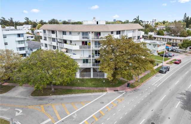 1975 Normandy Dr photos photos