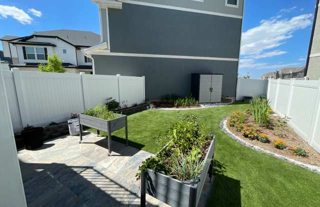196 East Polaris Drive Gallery 2