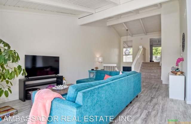 2886 Luciernaga Street Gallery 4