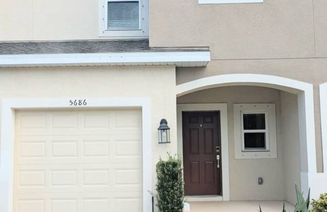 Annual Unfurnished Townhouse for Rent in Palmero – Like New! Gallery 3