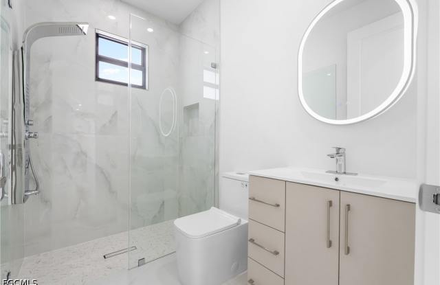 2517 24th Street W Gallery 2