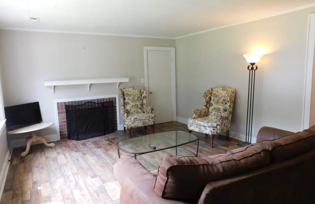 547 Pigott Road Gallery 2