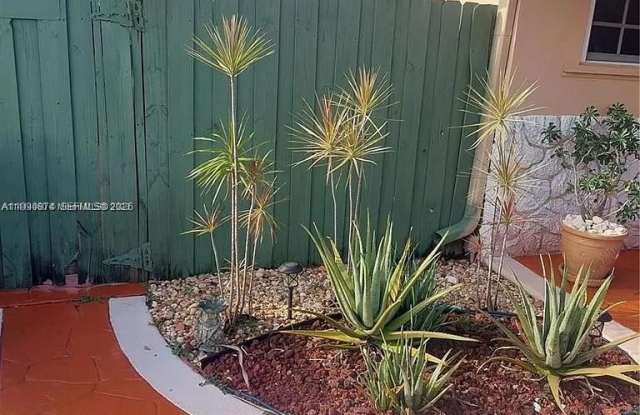 6117 SW 31st St photos photos