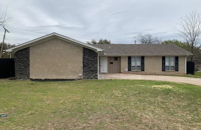 2901 San Marcos Drive - 2901 San Marcos Drive, Fort Worth, TX 76116