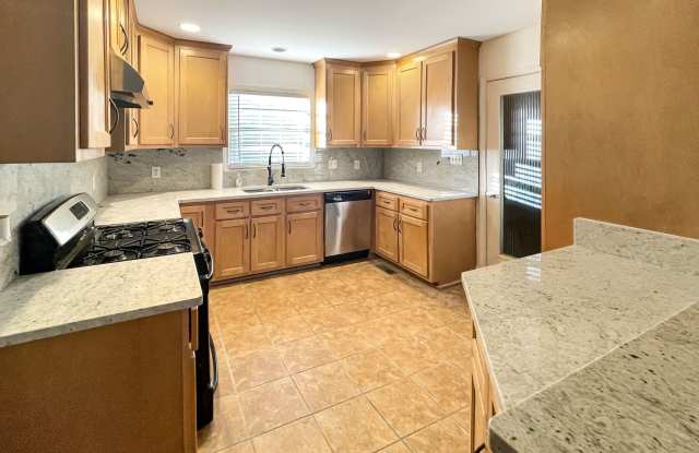 871 Laurelmont Drive Gallery 3