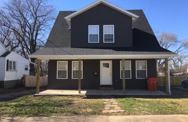 415 S Fort Ave - 415 South Fort Avenue, Springfield, MO 65806