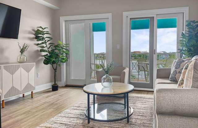 Newly remodeled condo in the heart of Carillon Village with spectacular views! Gallery 3