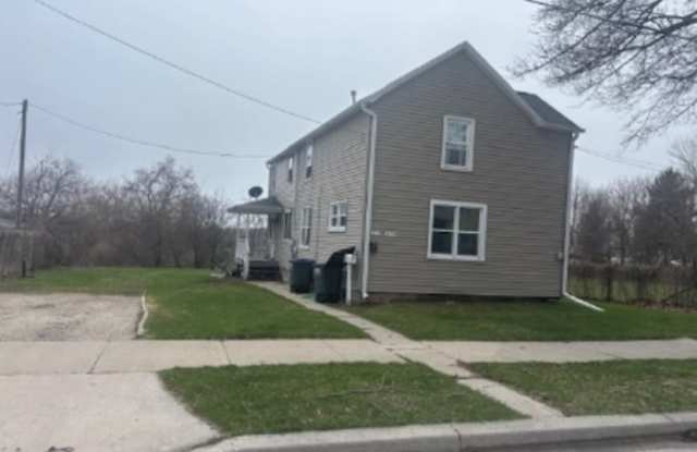 1611 Ontario Avenue - Upper photos photos