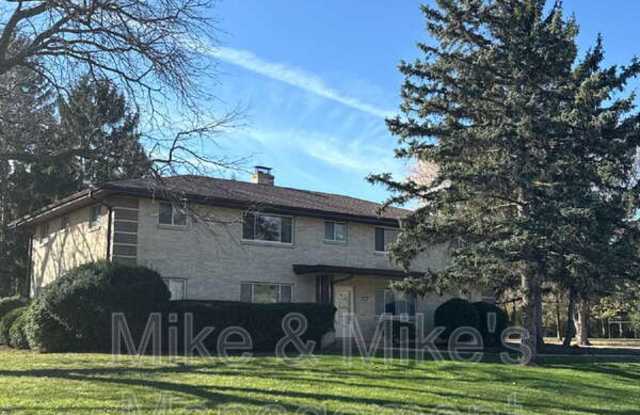 15315 Marilyn Dr photos photos