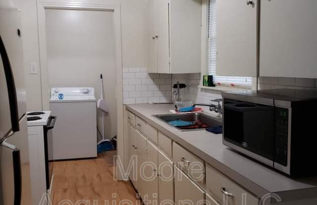 1308 N Travis St photos photos
