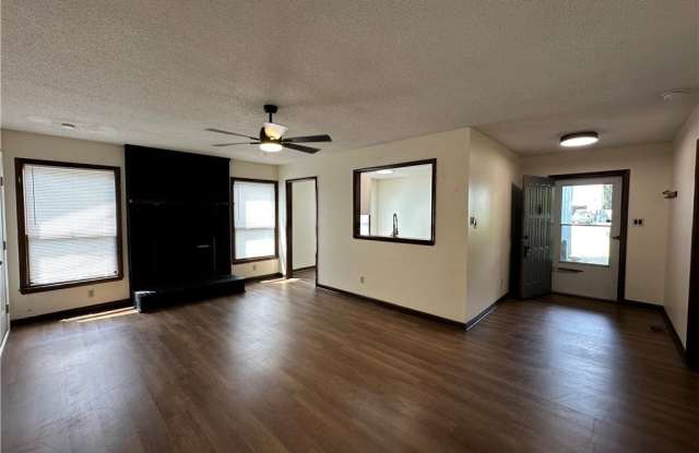 6031 Harmon Place Gallery 3