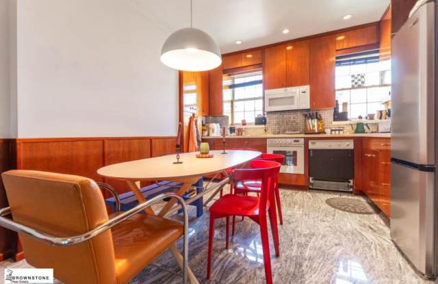 570 HENRY ST - 570 Henry Street, Brooklyn, NY 11231