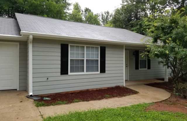 Cute 3/2 in Cedar Creek photos photos