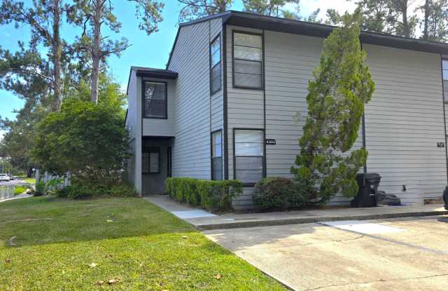 FOR RENT 3 bedroom, 2 bathroom townhome photos photos