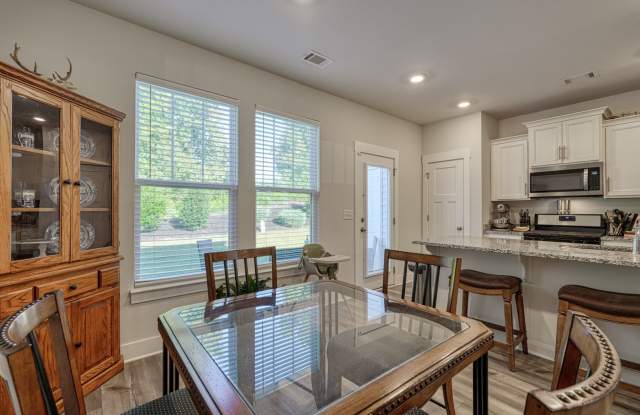 1376 Maplesmith Way Gallery 3