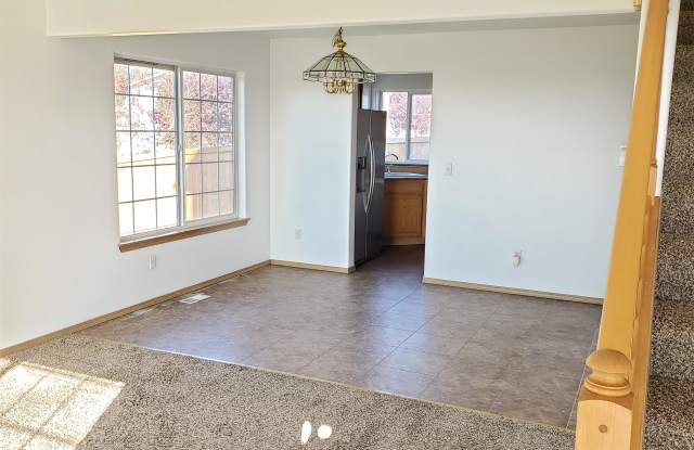 8329 77th Avenue N.E. Gallery 2