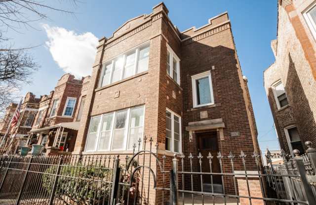 2136 N Avers Avenue unit: 2 photos photos