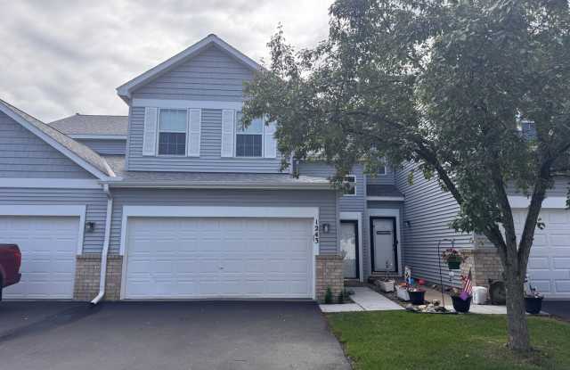 Luxurious 3 Bedroom, 2 Bathroom GORGEOUS townhome! photos photos Luxurious 3 Bedroom, 2 Bathroom GORGEOUS townhome! photos photos