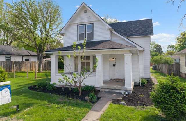 Spacious 4 Bedroom, 2 Bath Home with Detached 2-Car Garage! photos photos