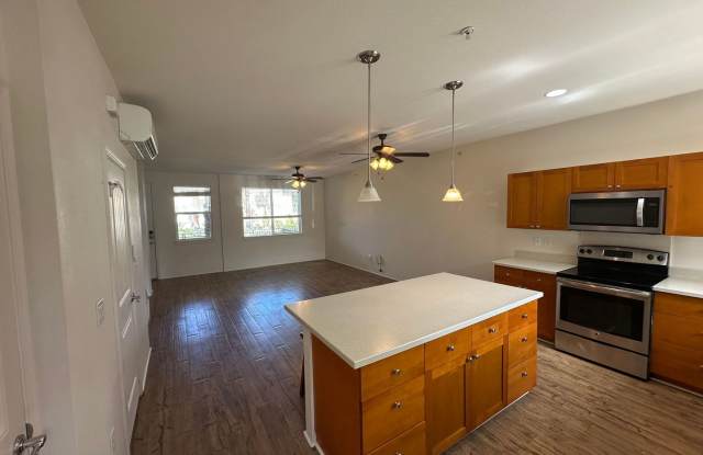 SPACIOUS 2 BD / 2.5 BA TOWNHOUSE IN KAPOLEI! - 540 Manawai Street, Kapolei, HI 96707