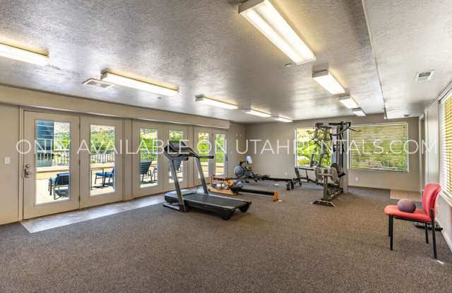 843 E 620 N photos photos