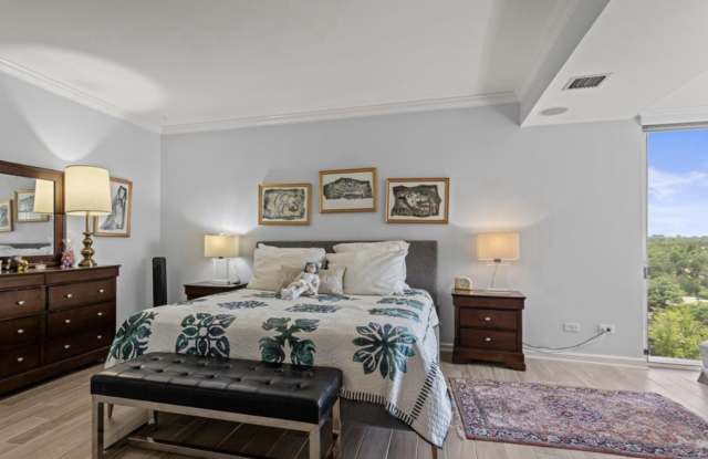 1900 Girard Place South Gallery 4