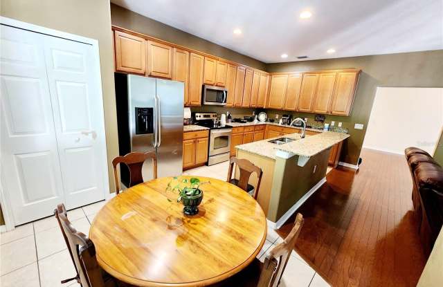1427 HILLVIEW LANE Gallery 3