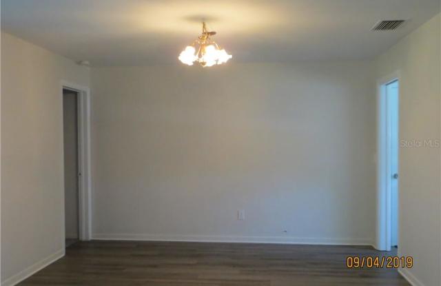 2895 DEL RIO DRIVE Gallery 4