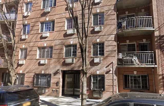 2136 Beaumont Ave photos photos