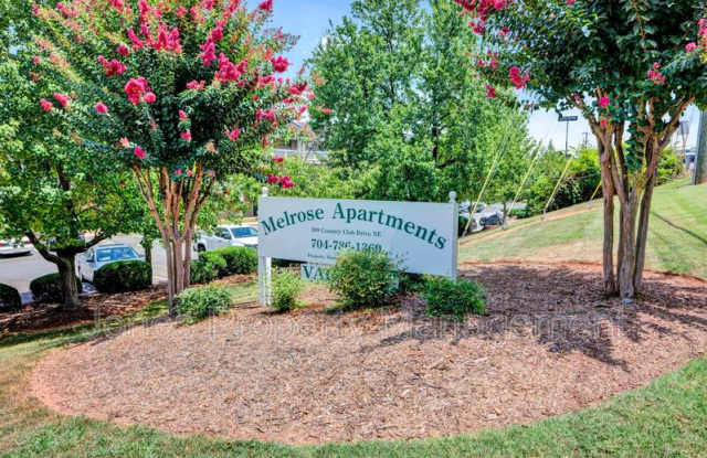 305 H Country Club Drive NE photos photos