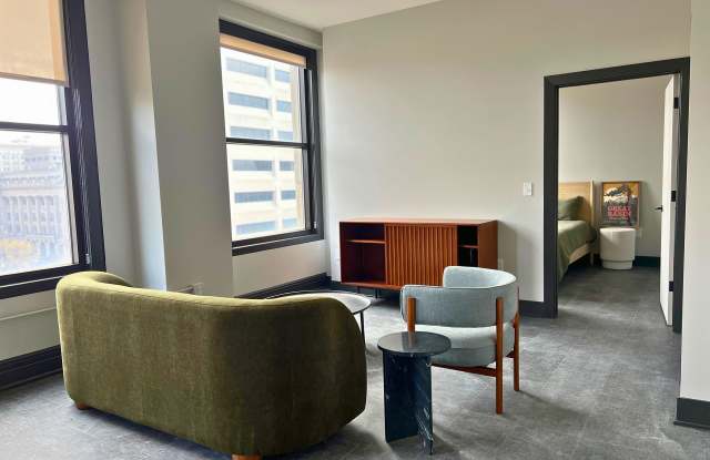 The Carrara on Farnam Gallery 3