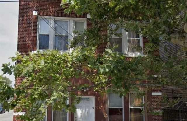 286 MANHATTAN AVE photos photos