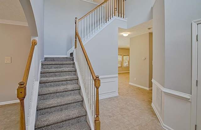 511 Gables Court Gallery 2