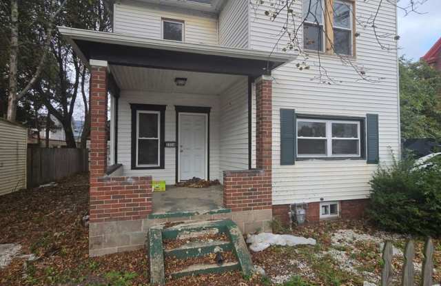 3 bedroom single family home, east side Gallery 1