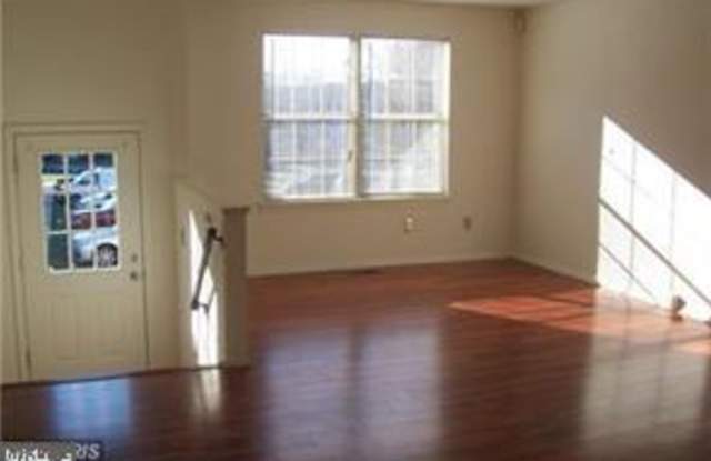 7417 COURTLAND CIRCLE Gallery 2