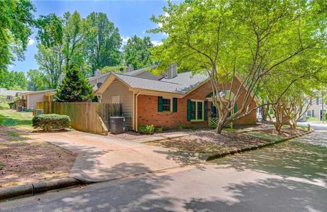 4639 Lawndale Drive Gallery 1