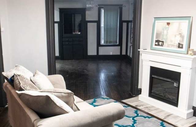 390 East Grand Boulevard Gallery 2