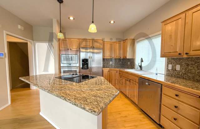 Beautiful Carnahan Crest Townhome - 1816 South Viewcrest Lane, Spokane Valley, WA 99212