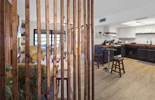 623 MIDWAY Drive Gallery 4