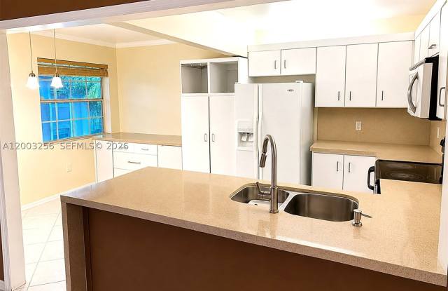 464 NE 210th Cir Ter Gallery 4
