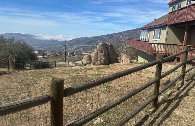Bear Valley 4 bdrm breathtaking views! Gallery 3