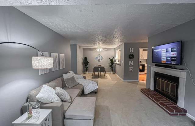 2239 HUNTERS RUN Drive Gallery 4