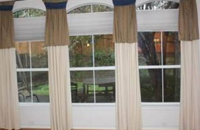 2104 Post Oak Court Gallery 3