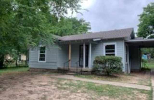 349 N Saint Augustine Drive - 349 North Saint Augustine Road, Dallas, TX 75217
